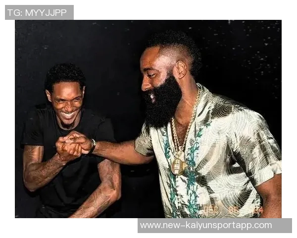 哈登新女友与查尔莫斯有过孩子还曾与路威热吻引发热议