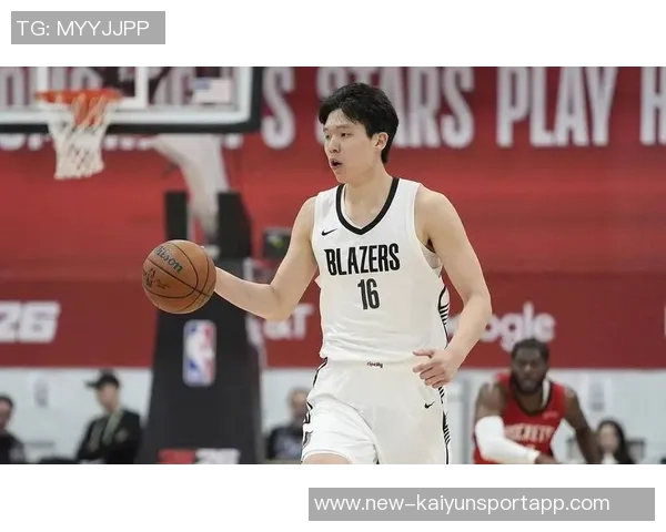 杨瀚森在试错中成长仍需时日期待他未来的突破与进步