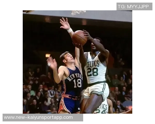 巴恩斯盛赞莺歌吸引防守注意力期待他找到节奏后无人能挡