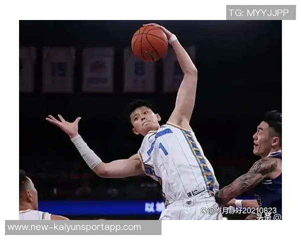曾凡博连续两场未能得分双向合同留在NBA前景堪忧
