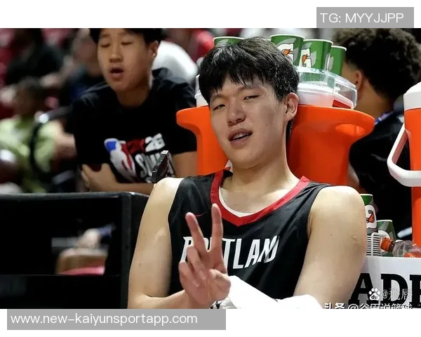 拓媒：比赛最后6分钟克林根替补上场能否守住领先优势24分