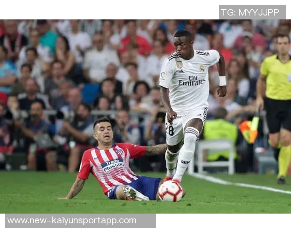 阿斯报导黄潜将对维尼修斯红牌判罚提出上诉引发热议