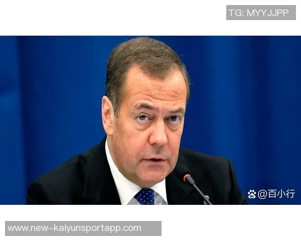 法尔克透露诺伊尔未来关键会议将在三月举行四月初公布结果